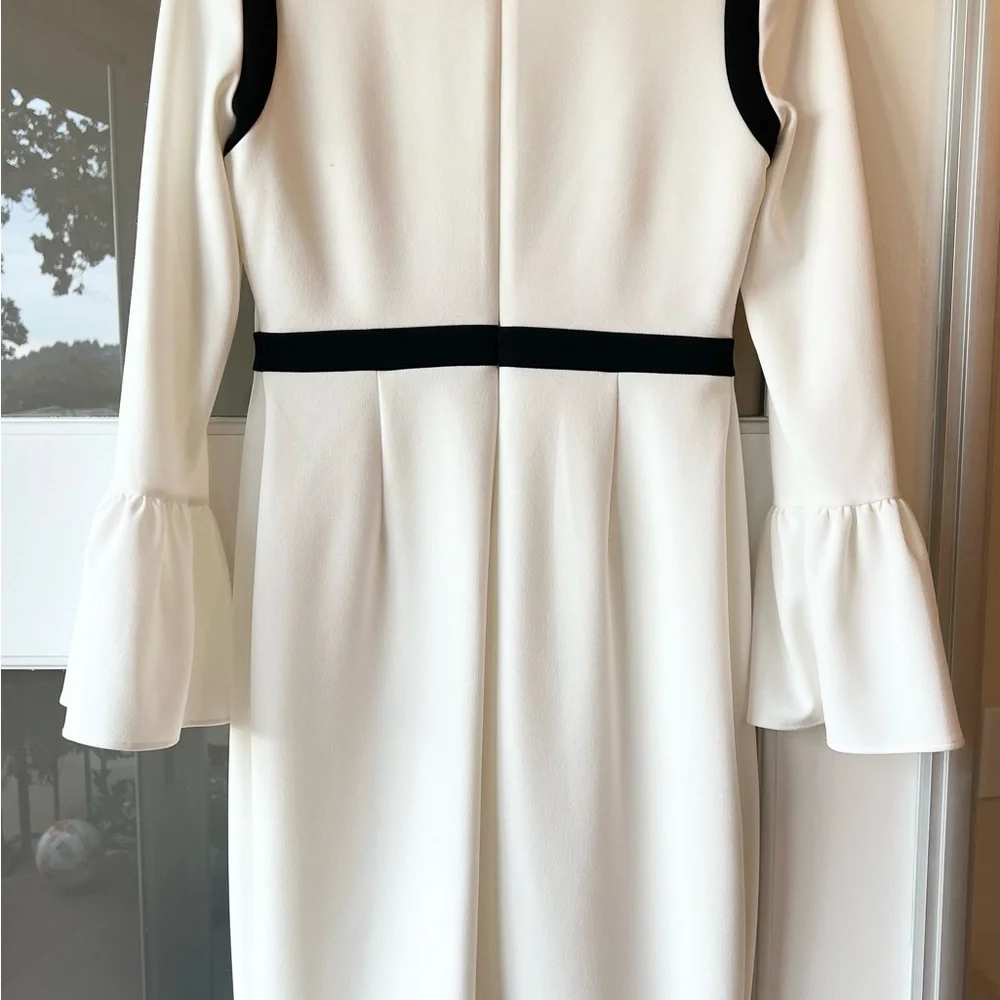 Gorgeous white long sleeve dress - Picture 2 of 4